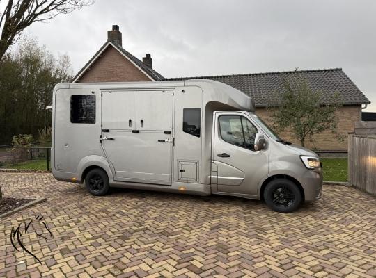 RENAULT STX 5XL
