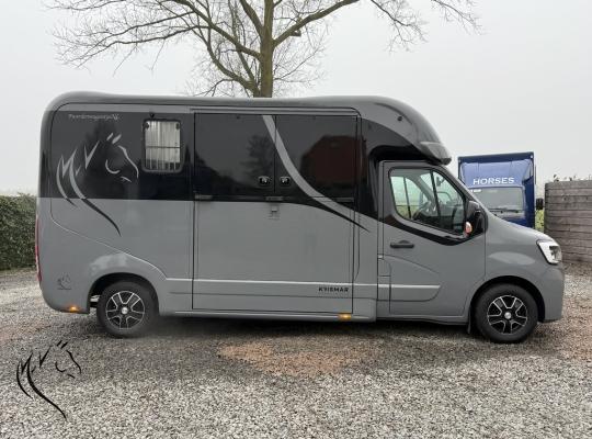 RENAULT KRISMAR STALLION 3XL
