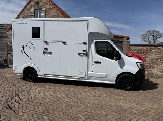 RENAULT ROELOFSEN
