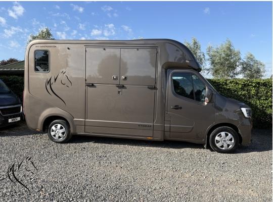 RENAULT KRISMAR 3XL
