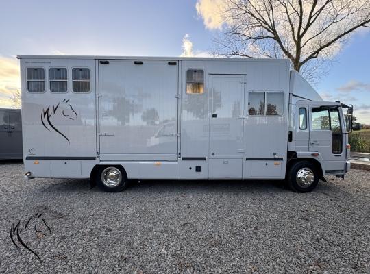 VOLVO 5-PAARDS
