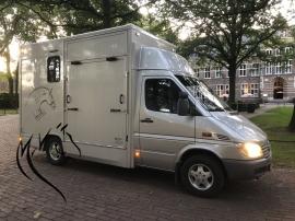 Mercedes, Kleinsman Horsetrucks
