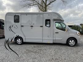 RENAULT KRISMAR STALLION 5XL
