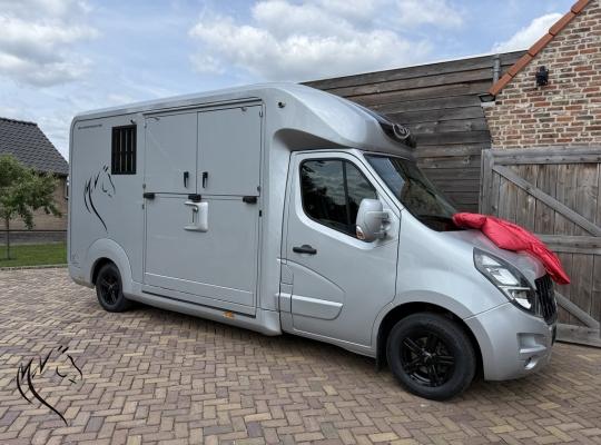 OPEL HORSEBOX STX 3XL
