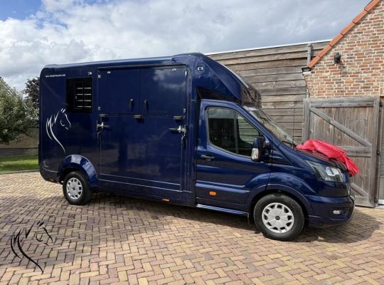 FORD TRANSIT STX
