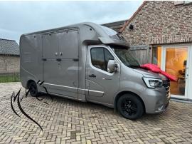 RENAULT KRISMAR STALLION 3XL
