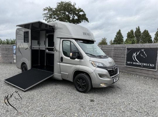 HORSEBOX AKX 3XL
