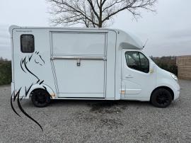 RENAULT MASTER&nbsp;STALLION 3XL
