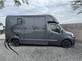 RENAULT KRISMAR STALLION 3Xl
