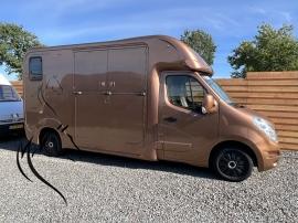 RENAULT&nbsp;KRISMAR STALLION 3XL
