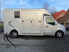 RENAULT MASTER STX STALLION
